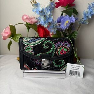 NWT Vera Bradley Kiev Paisley Ultimate Wristlet Wallet Clutch Wallet Pushlock